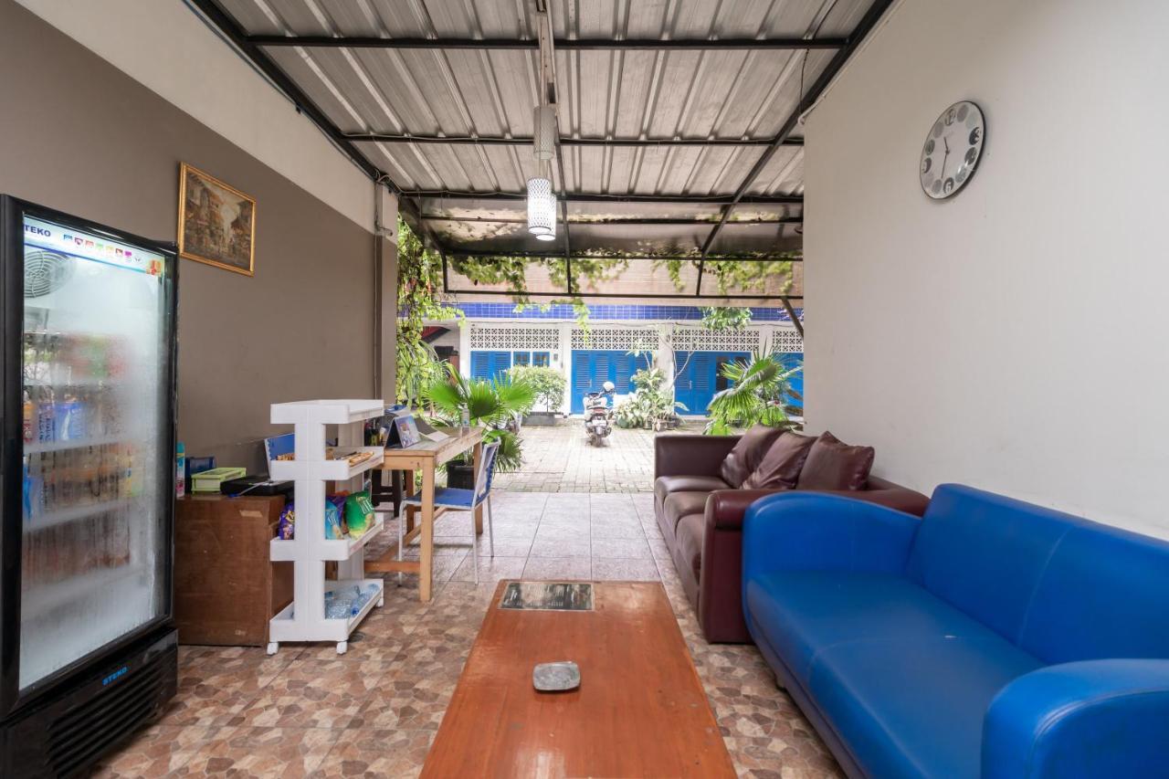 Urbanview Hotel Minongga Pondok Labu By Reddoorz جاكرتا المظهر الخارجي الصورة